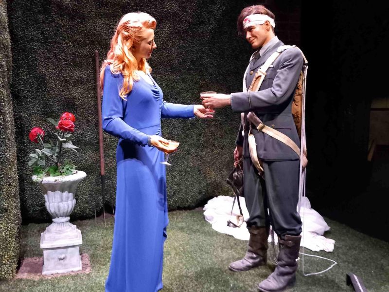 Photo of a diorama with a parachute soldier